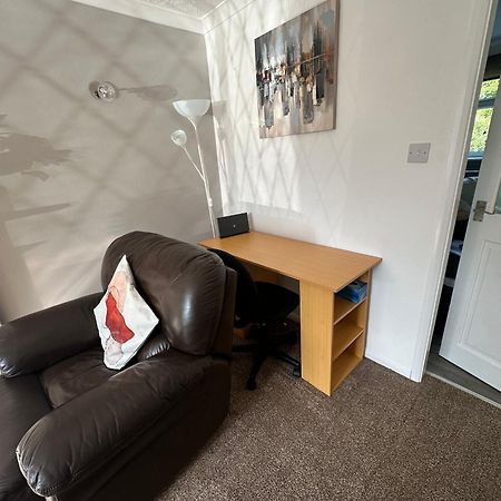 Hinckley Home Sleeps 5 Complete House Leicester Exterior photo